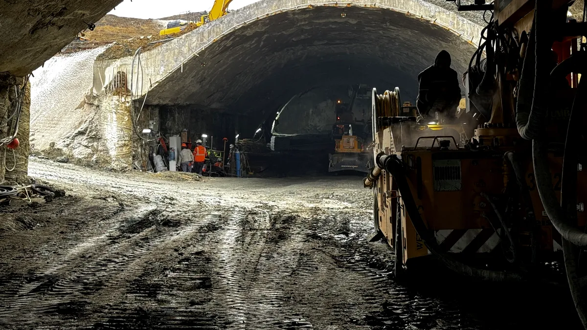 Cum se încheie anul pe șantierul Margina – Holdea, lotul cu celebrele „tuneluri pentru urși“