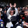 Statul român, față-n față cu efectele arestării lui Călin Georgescu. „Parcă ar fi un bărbat ce 40 de ani nu a mers la sală, dar vrea în ring cu un < Bombardier >!”