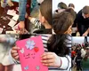 „În dar de ziua ta” – emoție, ateliere creative și muzică la Cernica. Un eveniment dedicat mamelor și copiilor