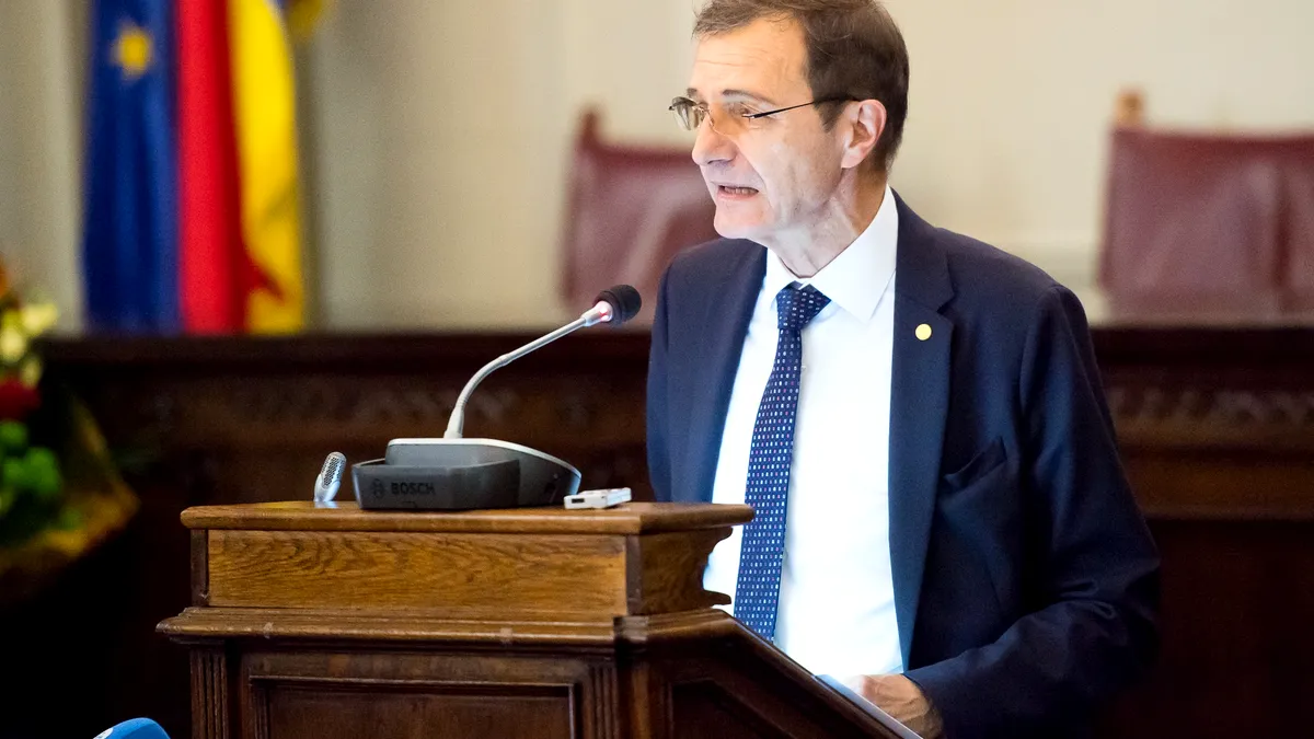 Ioan Aurel Pop: „O regulă majoră a democrației spune că minoritatea se supune majorității. Dacă acest precept nu se respectă, se ajunge la haos, anarhie, dezordine.”