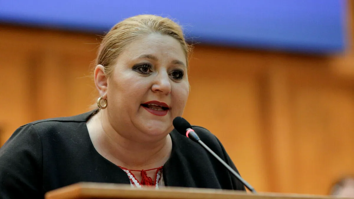 Diana Șoșoacă l-a elogiat pe Nicolae Ceaușescu în Parlamentul European. „Nimeni nu l-a egalat vreodată”
