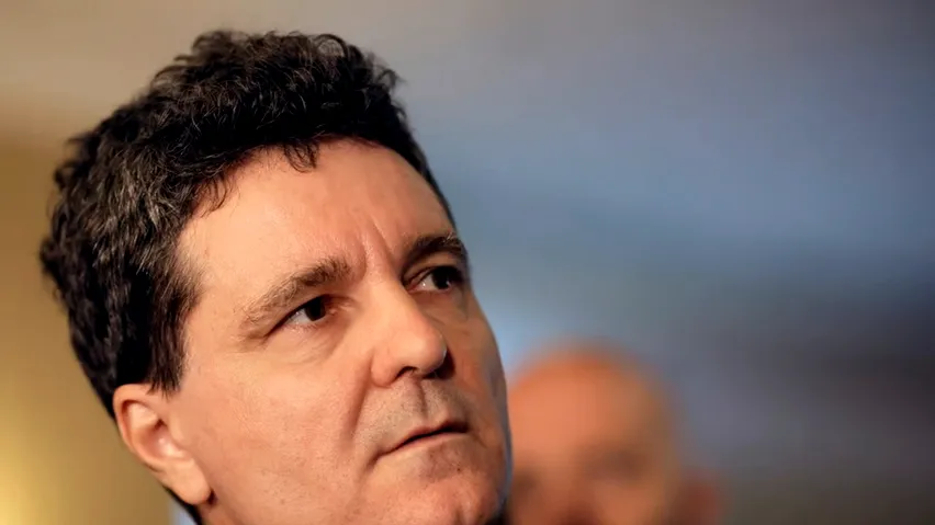 Nicușor Dan și „începutul anului viitor”: cronica amânării numirilor strategice la SRI și SIE