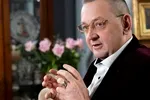 Cine este groparul agențiilor de turism care vrea să dea ora exactă în turism, dar de la Ministerul Economiei