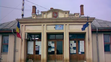 Situație incredibilă: O comună riscă să rămână fără sediul Primăriei și fără dispensar