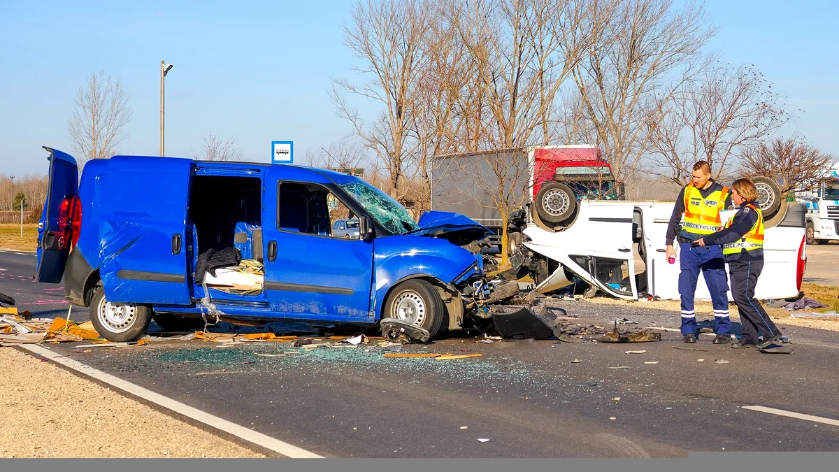 Microbuz românesc implicat într-un accident mortal, pe un drum din Ungaria