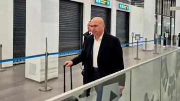Cum a fost sabotată, pe bani publici, compania Tarom de către Ilie Bolojan