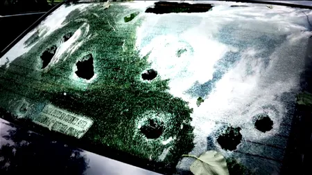 Grindina lovește, cine plătește? Ce acoperă asigurarea auto și ce nu