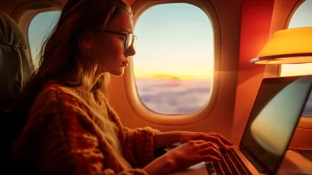 Sunt sau nu utile șosetele compresive în avion?