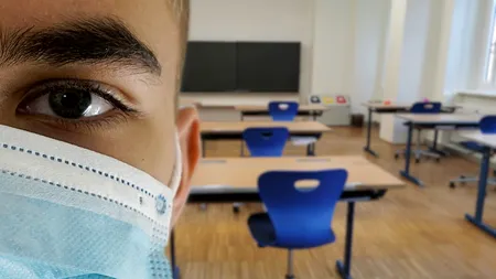 Cu mască sau fără la orele de sport? Ce spune un medic pediatru despre sănătatea elevilor