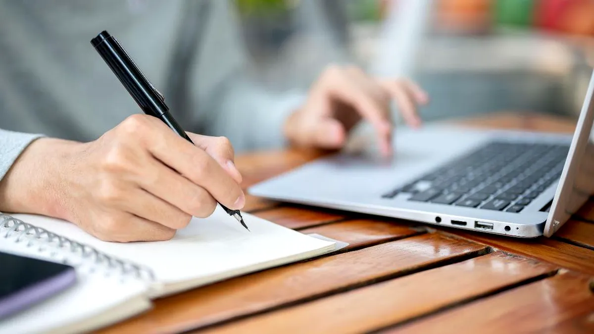 Mii de reclamații pe platforma „Fără hârtie”. Problemele cu noua carte de identitate electronică domină sesizările