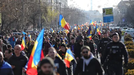 Tensiuni la protestul susținătorilor lui Călin Georgescu. Ciocniri cu jandarmii, cordonul de ordine a fost forțat