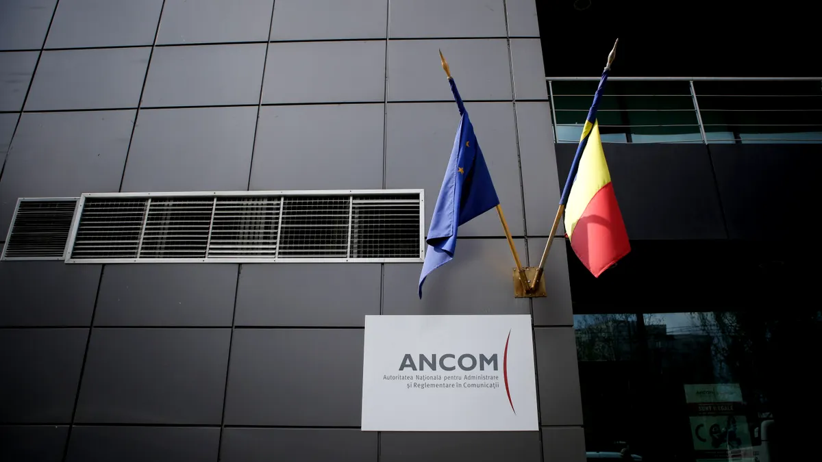 ANCOM a sesizat AEP şi platformele sociale cu privire la conturile online ale unora dintre candidaţii la prezidenţiale