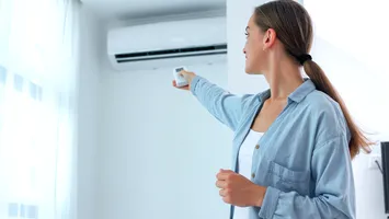 Aerul condiționat aruncă în aer facturile la energie. Cum să reduci costurile fără să renunți la răcoare