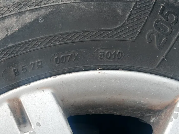 Și anvelopele de iarnă vă pot pune în pericol