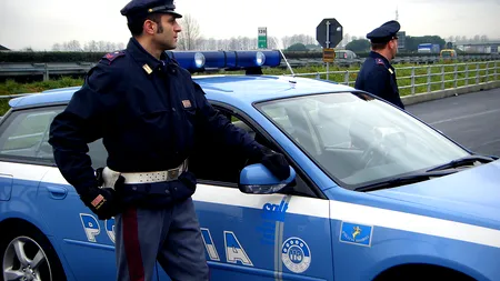 Un român a aruncat o adevărată comoară la gunoi când l-au oprit polițiștii. De ce a recurs, de fapt, la acest gest