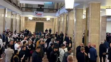 Cristian Popescu Piedone îşi lansează partidul la Sala Palatului, în fața unei audiențe numeroase (FOTO&VIDEO)