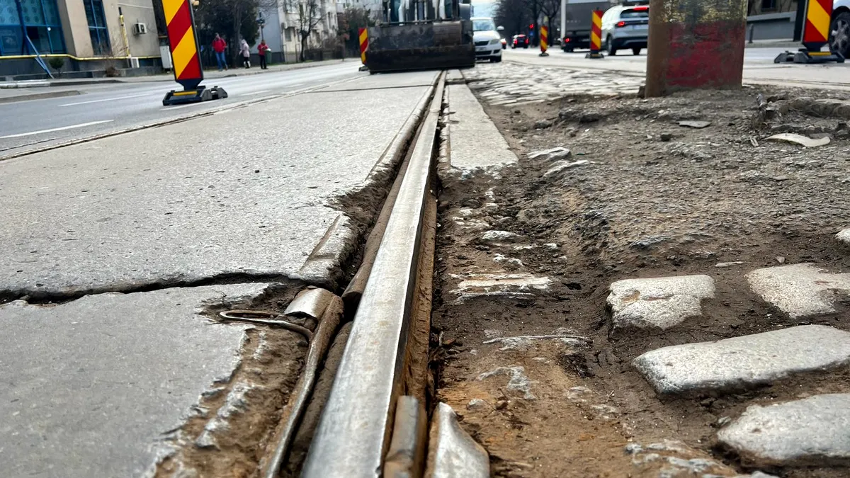 Cât costă lucrările de modernizare a liniei tramvaiului 5. Nicușor Dan promite că va moderniza toate căile de rulare din București