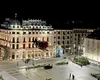 Sania lui Moș Crăciun, unică în România, a sosit la Craiova! Zboară deasupra Pieței Mihai Viteazul (VIDEO)
