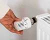 Cum reduci rapid factura la căldură. Metode simple, care fac diferența în plină iarnă