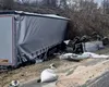 Accident grav pe DN6: au fost implicate un TIR și un microbuz. Trei morți și un rănit (VIDEO)