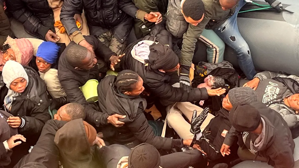 Bebeluș născut într-o barcă cu migranți, în Atlantic