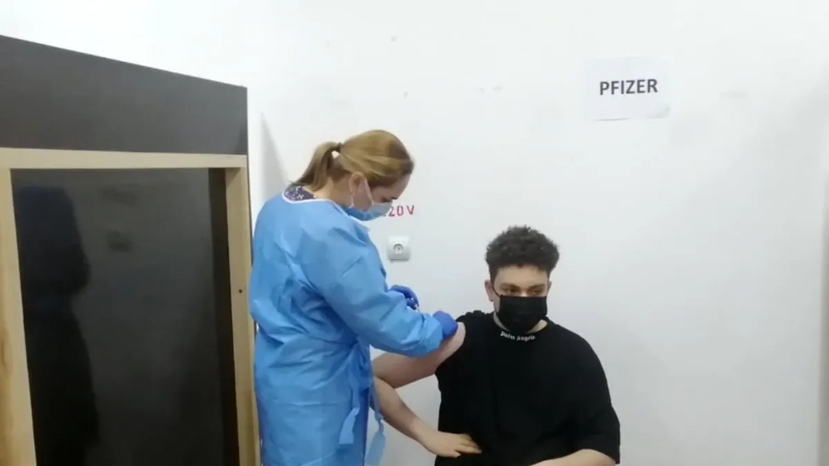 Cine este cel mai tânăr român care s-a vaccinat anti-Covid