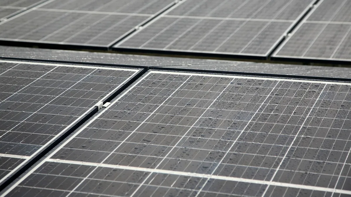 Finanţare pentru companiile care vor să producă energie. Bugetul programului este de 300 milioane euro