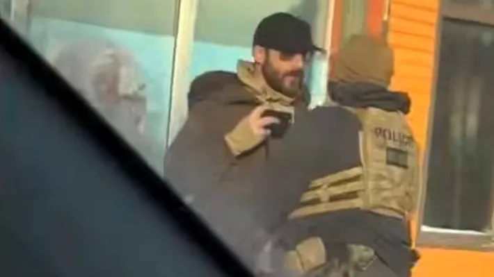 Teroare în SUA: Ucis în timp ce filma — imaginile care demască propaganda oficială în cazul Alex Pretti