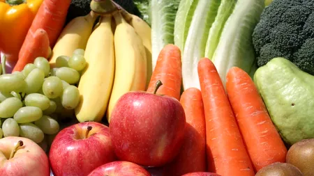 7 fructe și legume pe care nu ar trebui să le cureți niciodată de coajă dacă ții la sănătatea intestinelor