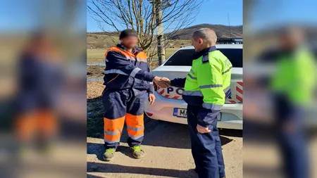 Ce gest impresionant a făcut un angajat de la salubrizare care a găsit o sacoșă cu bani în prima lui zi de muncă