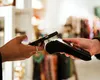O companie aeriană low cost foarte populară printre români elimină plăţile cash. Data limită este foarte aproape