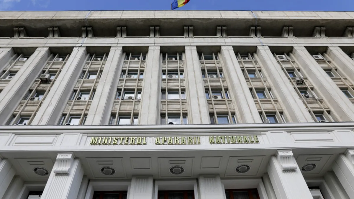 Scuze doar pentru felicitarea la 101 ani? MApN are restanțe