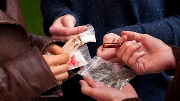 Ziua Națională a Conștientizării Riscurilor Consumului de Droguri. Mesajul premierului interimar: un semnal social puternic!