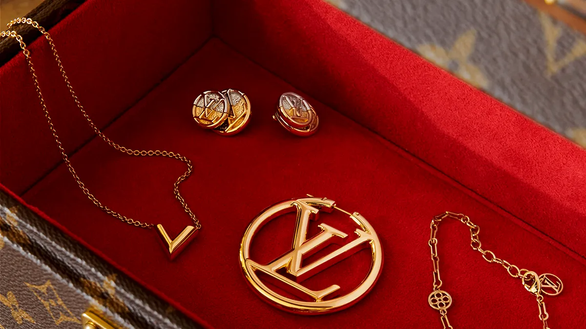 Jobul de 50.000 de dolari pentru care Louis Vuitton angajează în România. „Vei fi ambasador al brandului”