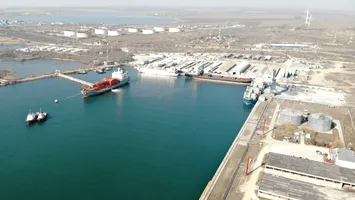 Remorcher scufundat în Portul Midia. Cinci oameni se aflau la bord