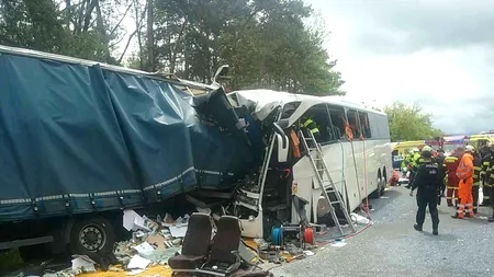 <strong>TIR românesc, accident cu un mort și zeci de răniți pe o autostradă din Slovacia</strong>