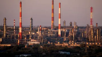 Ucraina duce războiul la altă dimensiune: rafinăriile Rusiei cad una după alta
