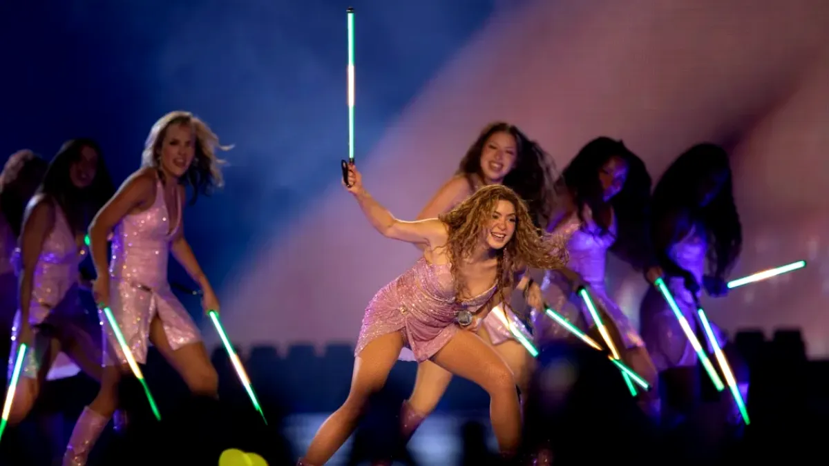 Shakira a fost internată, acuzând probleme abdominale