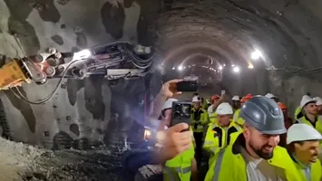 Autostrada A1, mai aproape de a fi gata: tunelurile Margina – Holdea, străpunse integral