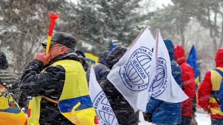 Ninge și se protestează: Ceferiștii ies în stradă împotriva anulării a 200 de trenuri zilnice
