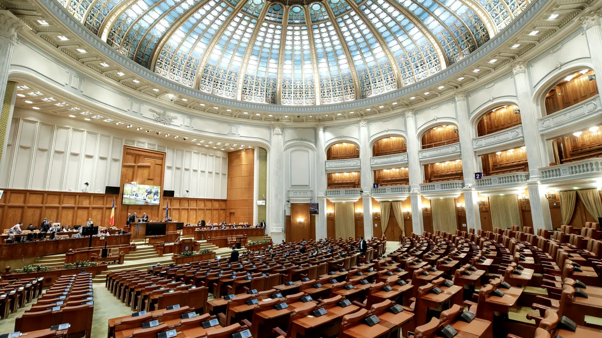 Bugetul de stat pe anul 2025 intră miercuri în dezbaterea plenului reunit al Camerei Deputaților și Senatului