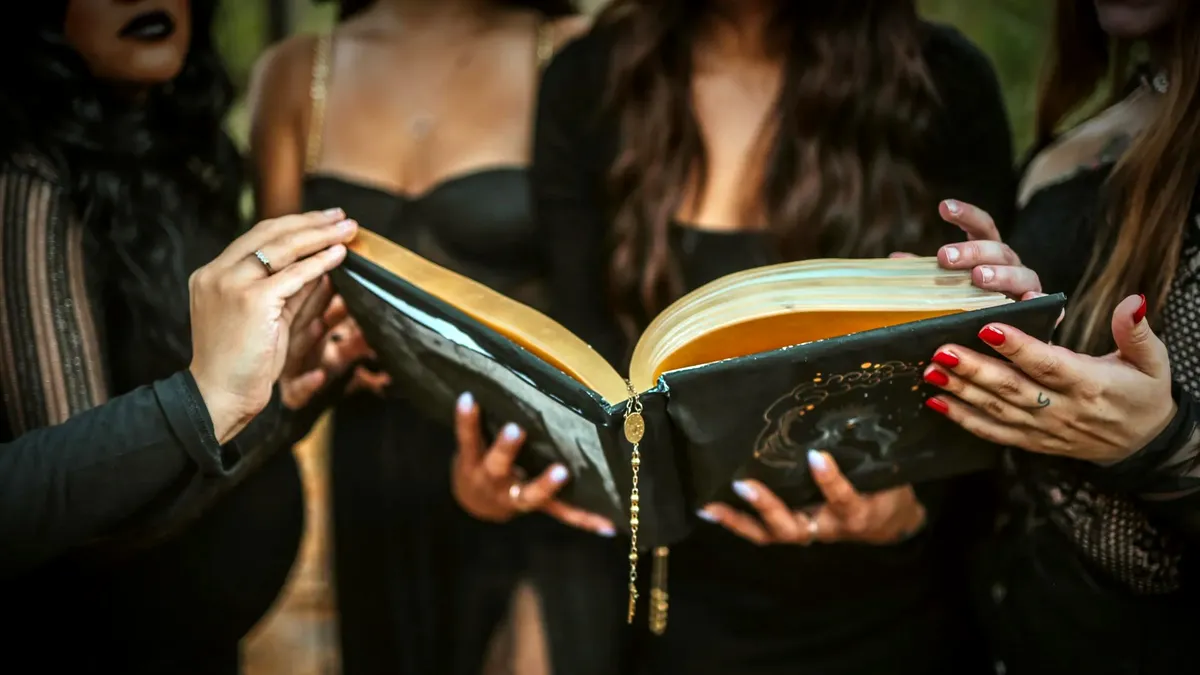 Revoluția ocultă 5G: cum a devenit vrăjitoria românească industrie oficială cu influență socială uriașă