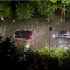 Haos în București după Codul Roșu de ploi. Inundații la metrou, copaci căzuți și trafic blocat în centru