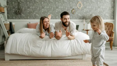 Alocațiile copiilor rămân înghețate și în 2026. Guvernul suspendă din nou majorarea cu inflația