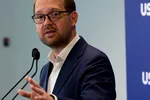 Cine pregătește debarcarea lui Dominic Fritz de la șefia USR