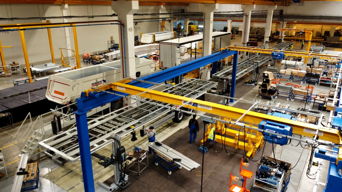 Investiție de 3,5 milioane de euro a unui gigant german. Fabrica din Oradea care schimbă piața în România