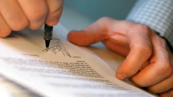 Industria muzicală, în alertă. Plata drepturilor de autor ar putea deveni opțională