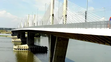 Un document semnat la Bruxelles prevede construirea a trei poduri peste Dunăre între Bulgaria și România