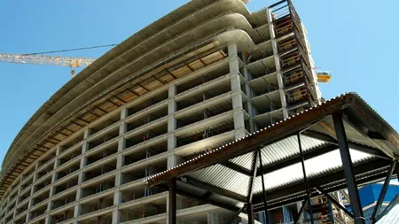 Firma de construcții din România cu 1200 de angajați și cifra de afaceri de 3,6 mld. lei care pare să NU existe