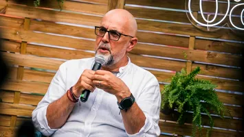 UDMR votează împotriva uniformelor obligatorii în școli. Kelemen Hunor: „Elevii au dreptate”
